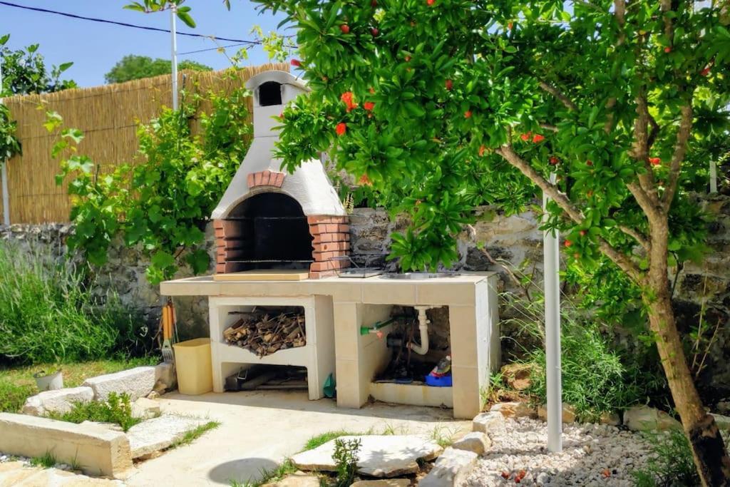 Stone House Kula Milica Villa Mala Cista Exterior foto