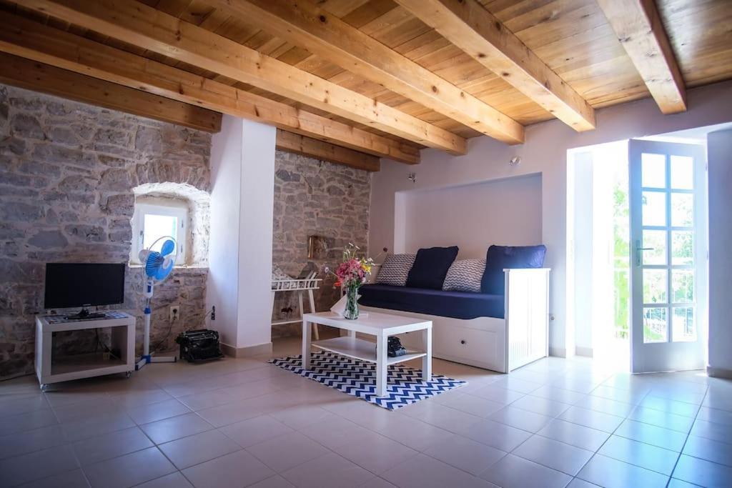 Stone House Kula Milica Villa Mala Cista Exterior foto