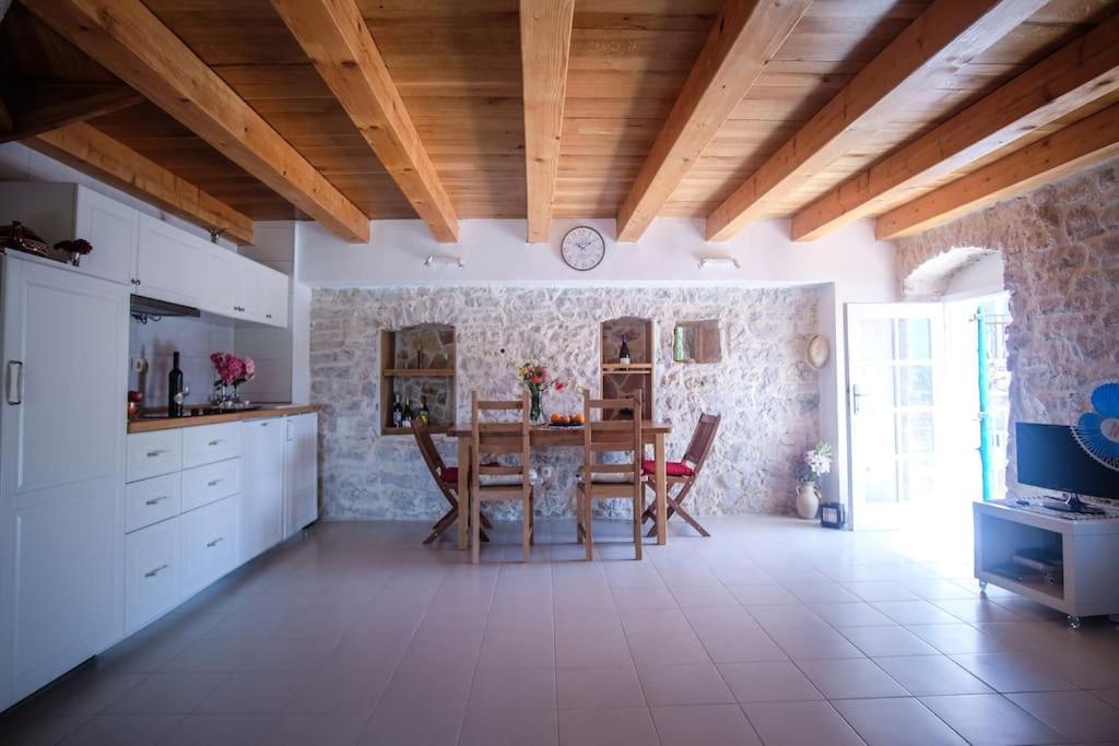Stone House Kula Milica Villa Mala Cista Exterior foto